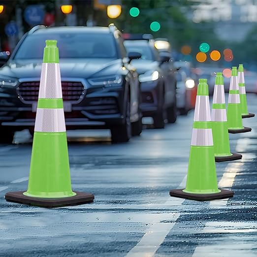 OranclUS 360 Pack 28" Green Traffic Cones with Black Base – Heavy Duty Bulk Traffic Safety Cones for Construction, Commercial, and Public Events (360, Green, 28 Inch)