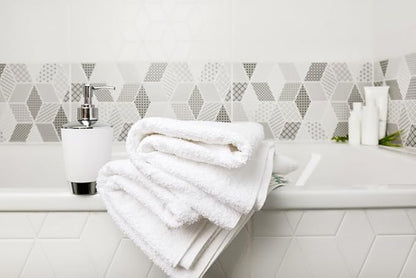 ZUPERIA White Bath Towels Bulk 36 Pack (24 x 48 Inches) - 100% Cotton Economy Light Weight Towels for Commercial Use - Quick Dry, Ultra-Soft, and Absorbent Bulk Towels