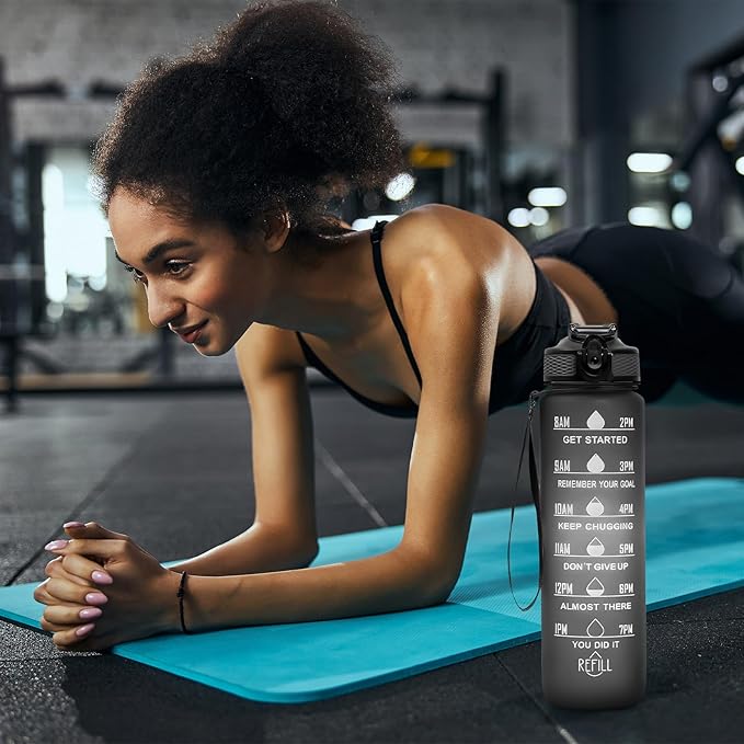 32 oz Water Bottles with Times to Drink and Straw, Motivational Water Bottle with Time Marker, Leakproof & BPA Free, Drinking Sports Water Bottle WIth Hand Strap for Fitness, Gym & Outdoor (black)