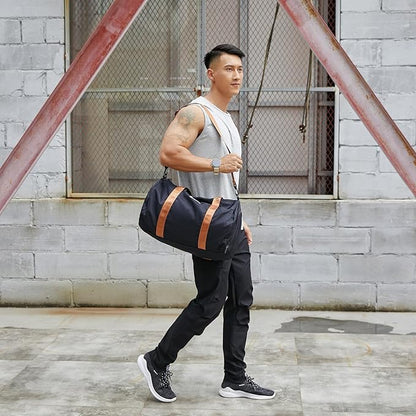 BE SMART Waterproof Mens Gym Bag with Shoe Compartment, Sports Gym Duffle Bag with Adjustable Strap for Men Women, Lightweight Large Sport Duffel Bag for Travel, Sports, Workout(Black/Brown)