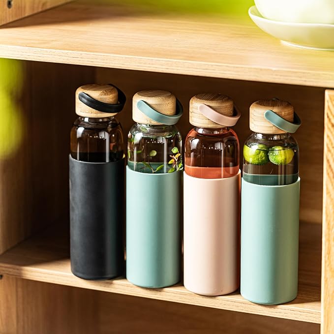 21oz Borosilicate Glass Water Bottles with Silicone Non-Slip Sleeve & Leak-Proof Lid-Reusable Drink Bottle for Office,Travel,Gym,Hiking-BPA Free,Ideal Gift for Home,Car &Fitness (Pink+Black)