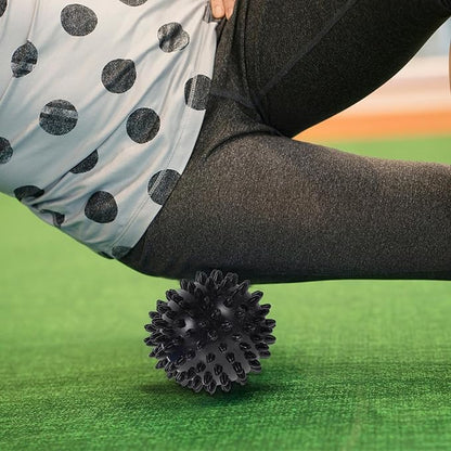 VILLCASE 2pcs Peanut Shaped Spiky Plastic Massage Balls for Muscle Relaxation and Rehabilitation Training, Foot and Body Therapy Device for Deep Tissue Massage and Relief