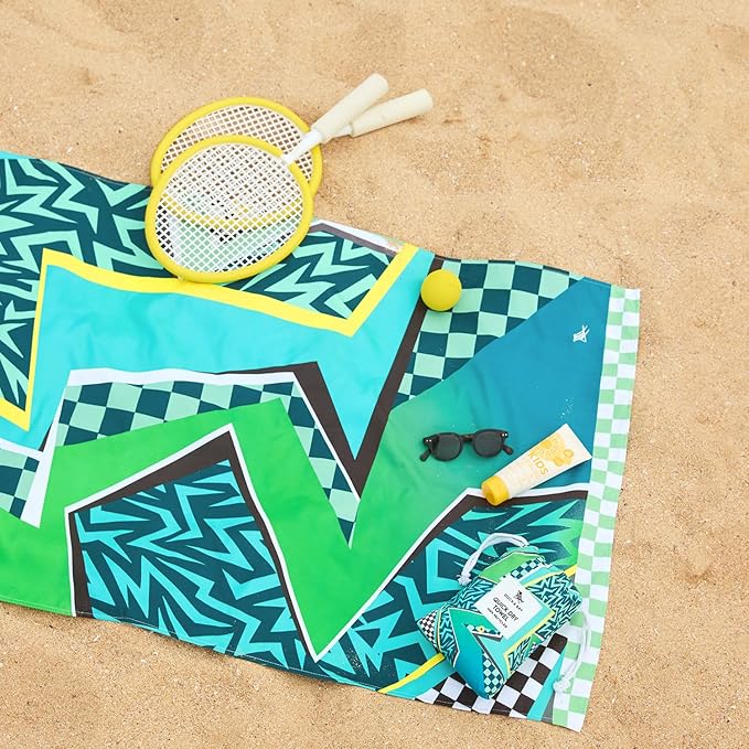 Dock & Bay Kid's Towel - for Beach Use - Quick Dry, Sand Free - Compact, Lightweight - 100% Recycled - Includes Bag - Tide Skater, Medium (130x70cm, 51x28)