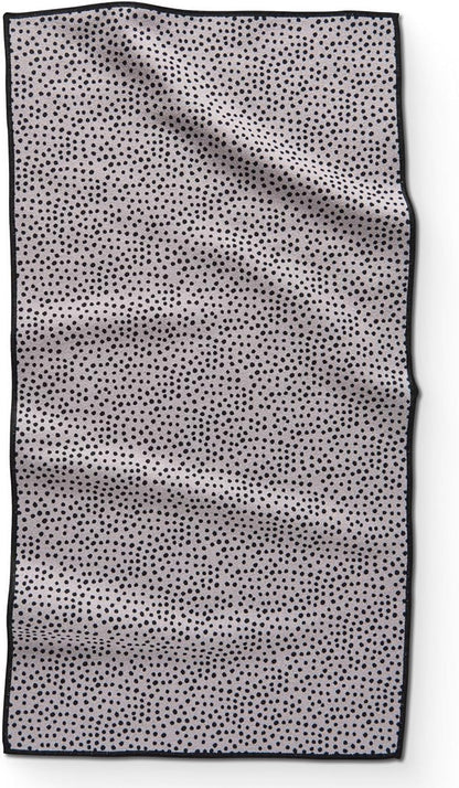 GEOMETRY Gym Towels for Working Out - Compact & Quick Dry, Super Absorbent Double-Sided Microfiber Sweat Towel – Premium Microfiber for Gym - Freckles, 16" x 30", 1 Piece
