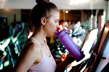 Takeya 24 oz Actives Stainless Steel Water Bottle with Straw Lid – Leakproof, Double-Wall Insulated, Keeps Drinks Cold 24 hrs/Hot 12 hrs, BPA-Free, Powder-Coated, Gym & Travel, Lilac
